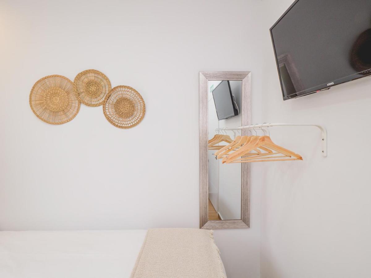 Cubo'S Hostal William'S Sunny 5 With Breakfast Torre de Benagalbon Bagian luar foto