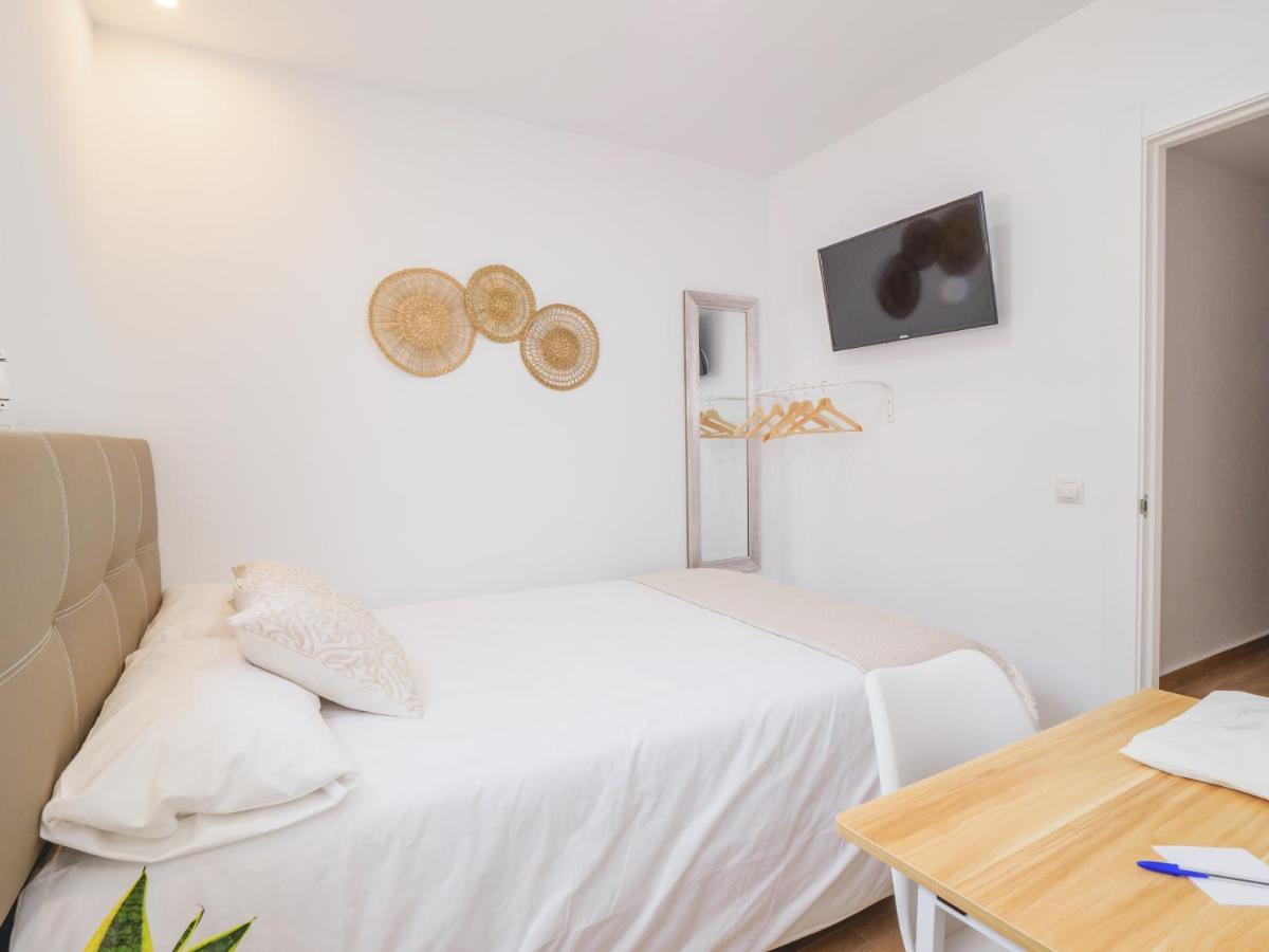 Cubo'S Hostal William'S Sunny 5 With Breakfast Torre de Benagalbon Bagian luar foto