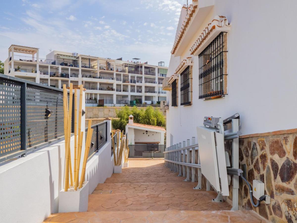 Cubo'S Hostal William'S Sunny 5 With Breakfast Torre de Benagalbon Bagian luar foto